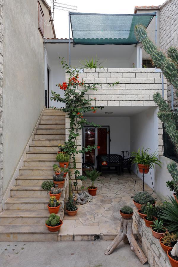 Apartments M&J Supetar Exterior foto